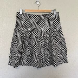 Trina Turk Black And White Women’s Side Zip Skirt Size 6
